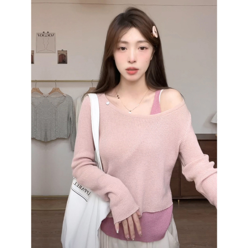 Unique and beautiful knitted bottoming shirt for early autumn new large size fat mm covering the flesh and showing slimming fake two-piece long-sleeved T-shirt top