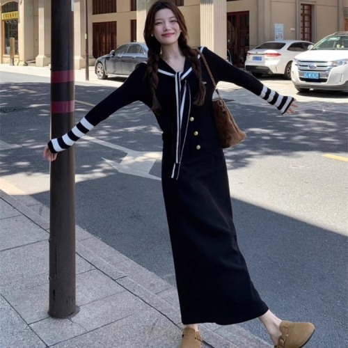 Korean drama college style suit for women navy collar knitted sweater tea style outfit complete new black skirt trendy