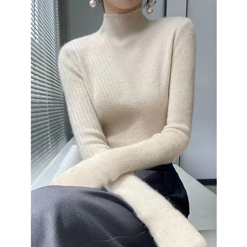 Women's half-turtleneck sweater with slim-fitting bottoming shirt, black mid-collar style, fashionable and stylish knitted woolen sweater