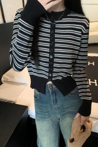 Real shot of round neck striped knitted cardigan for women, thin sweater jacket, autumn inner layering, long-sleeved top