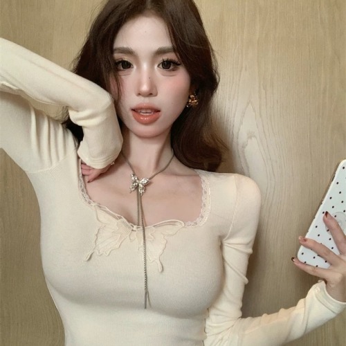 Design sense pure lust butterfly lace long-sleeved T-shirt women's 2024 early autumn slim slim short bottoming top trendy