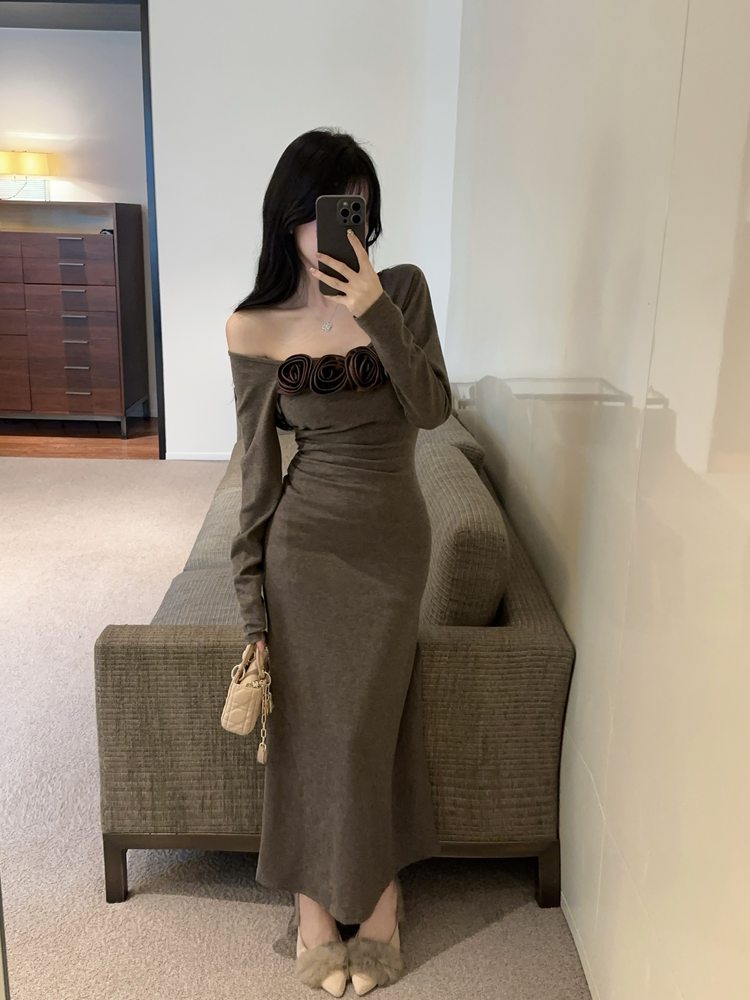 Real shot, real shot, retro square collar knitted dress for women, three-dimensional flowers, slim and versatile light luxury long skirt