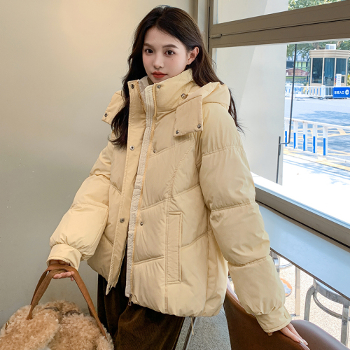 Actual shot of 2024 new down jacket for women, short style, small Korean style cotton jacket, loose student hooded bread jacket