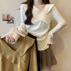 Pure lust temperament, Korean design, niche long-sleeved T-shirt, belly-covering, slimming bottoming top for women