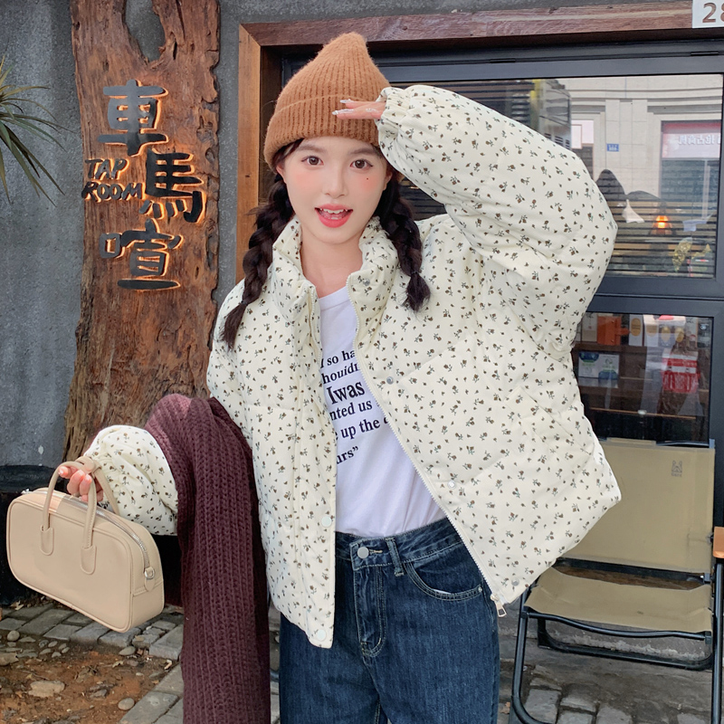 Actual shot of floral cotton-padded short women's winter 2024 new Korean college style thickened long-sleeved cotton coats and floral cotton-padded jackets