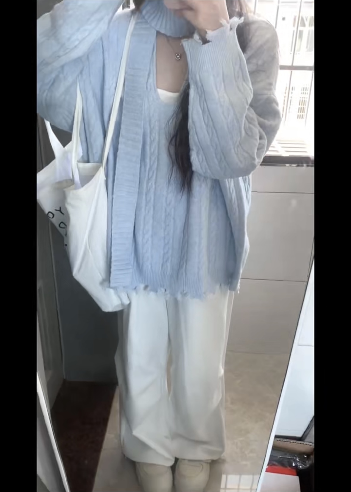With scarf 2024 autumn Korean retro gray twist old raw edge tassel lazy style knitted sweater for women