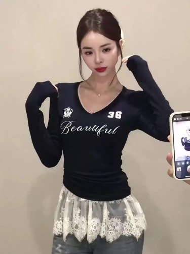 American retro hottie long-sleeved V-neck printed T-shirt for women in early autumn slim-fitting white lace inner bottoming top