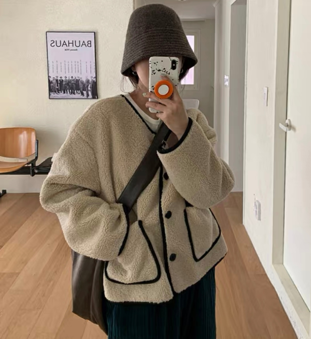 Korean chic autumn and winter short collarless lambswool coat, versatile and loose, new women's fashion style