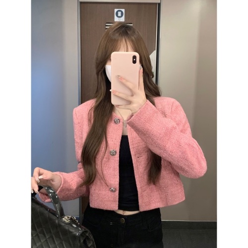 Actual shot of early autumn new style pink thick floral short style jacket and top