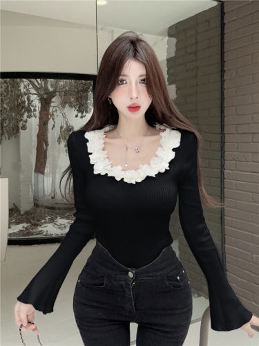 Design niche flower stitching long-sleeved square neck short T-shirt sweater winter slim shirt