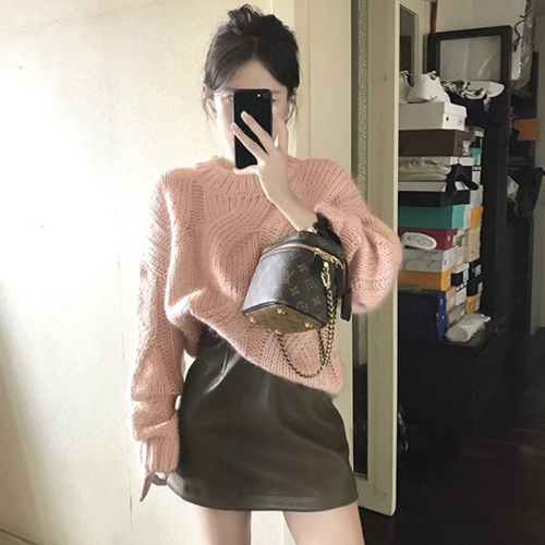 Unique and unique pink sweater for women in autumn and winter, thickened inner layer, twist knitted sweater top, lazy style and high-end feel