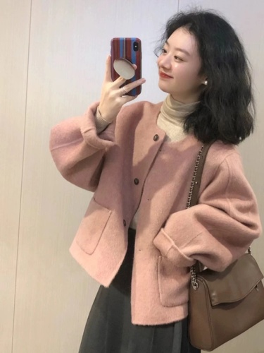 Autumn and winter Xiaoxiang style woolen coat for women 2024 spring and autumn new style early autumn woolen short style casual Korean style