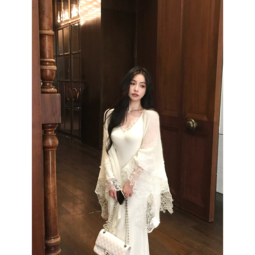 實拍歸國白月光新中式蕾絲拼接馬海毛披肩吊帶連衣裙套裝