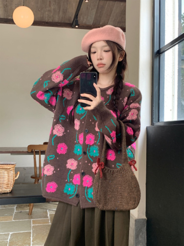 Real shot of contrasting color three-dimensional flower sweater cardigan autumn loose lazy retro knitted jacket