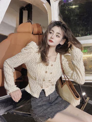 French retro high-end foreign-style square-neck bottoming cardigan for women's outer wear design with bubble long-sleeved short chic top