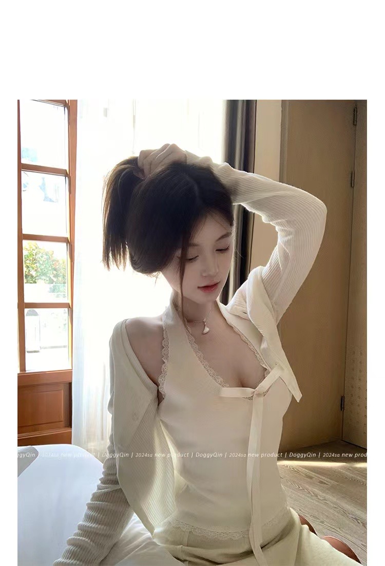 DoggyQin Dora少女系/天絲羊毛掛脖吊帶女慵懶修身針織