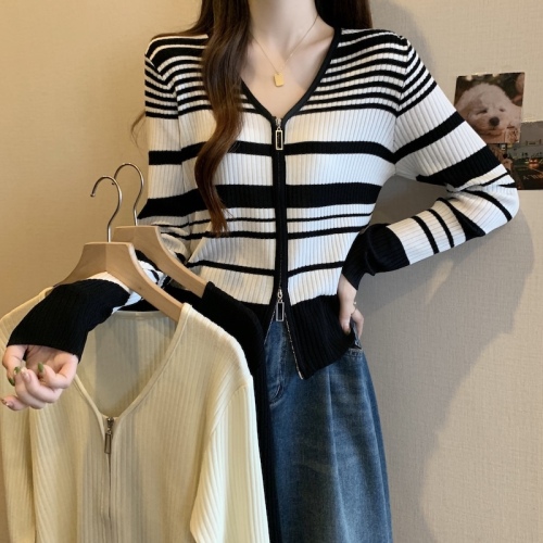 Quarter plus size women's right shoulder design long sleeve knitted cardigan women's tummy-covering zipper top