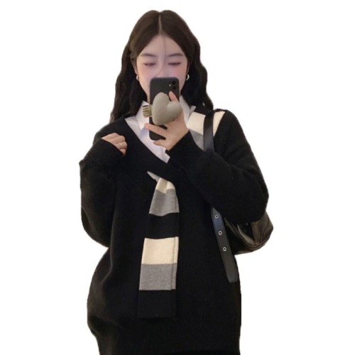 Designed v-neck scarf decorative sweater women's new winter Korean style loose belly-covering sweater two-piece set