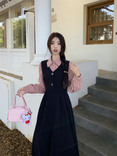 Real shot of French two-piece suit long skirt strap dress for women autumn new corduroy age-reducing college skirt