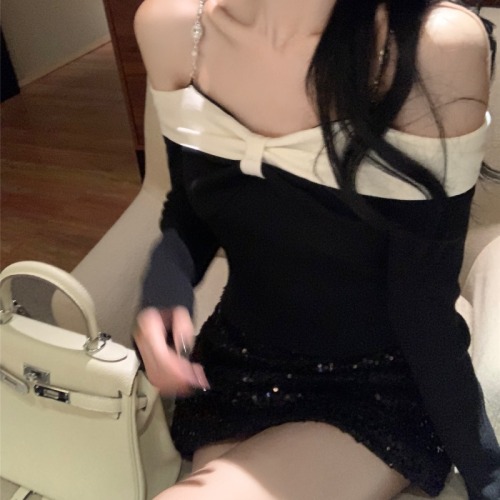 Actual shot ~ Autumn and winter new long-sleeved off-shoulder bottoming top slimming niche splicing short sweater