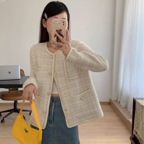 Autumn and winter new Korean style small fragrant pearl button imitation mink knitted cardigan women's fashion versatile top sweater jacket