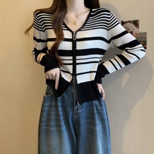 Quarter plus size women's right shoulder design long sleeve knitted cardigan women's tummy-covering zipper top