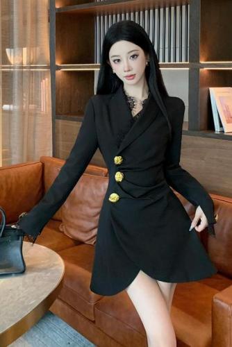 Actual shot of autumn and winter style ladylike suit lapel gold button slim long-sleeved dress