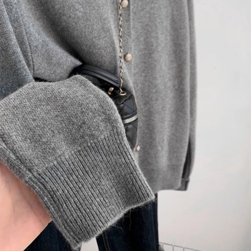 Gray fake two -piece shirt collar sweater cardigan female autumn and winter thickened wool cashmere knitted jacket small