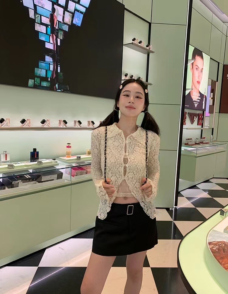 MINISMALL洛曼特少女開叉立體浮雕感蕾絲襯衣&修身法式背心套裝