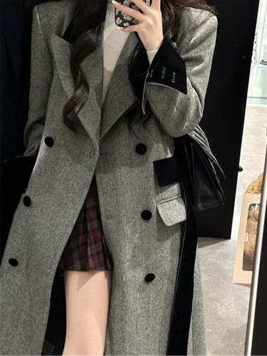 Autumn and winter 2024 new gray long Hepburn style woolen coat for women Korean style high-end small woolen coat