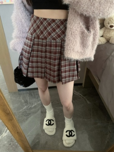 Real shot of autumn and winter high-waisted pleated skirt A-line short retro wool plaid versatile slimming skirt