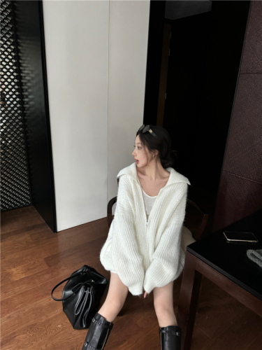 Real shot of large size fat mm long loose lapel sweater lazy high-end women's autumn cardigan jacket