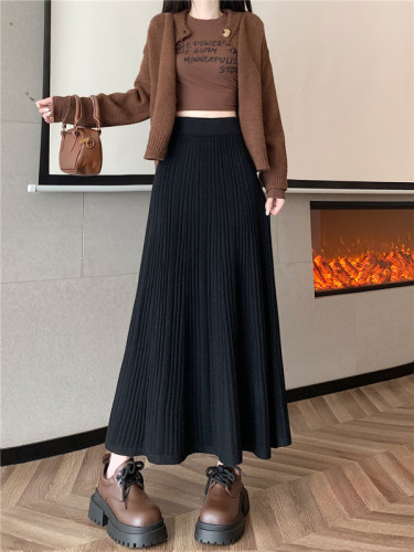 Actual shot of 2024 autumn and winter new thickened knitted skirt women's high-waist slimming mid-length A-line woolen skirt