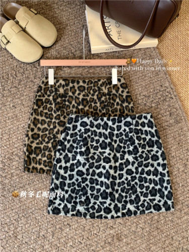 Actual shot of 2024 new autumn and winter retro temperament leopard print woolen skirt for women with high waist and slimming A-line skirt