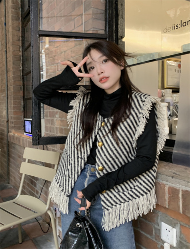 Actual shot!~Korean chic tassel striped vest