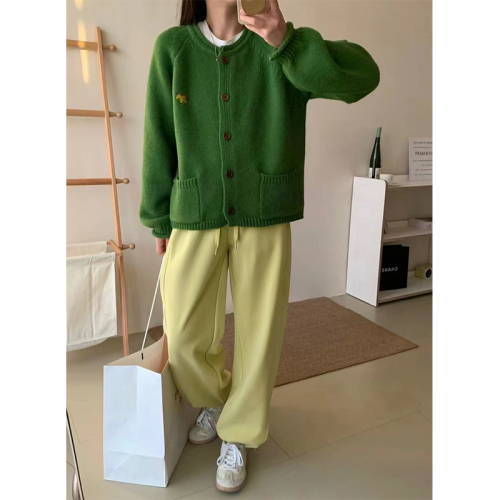 Real shot of retro green knitted cardigan sweater jacket for women new style lazy loose style soft waxy fashion top