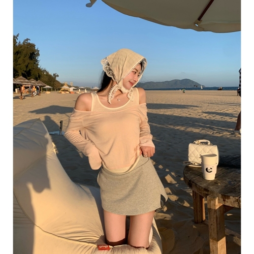 Off-shoulder sling fake two-piece long-sleeved T-shirt for women autumn new pure lust striped short off-shoulder bottoming sweater top