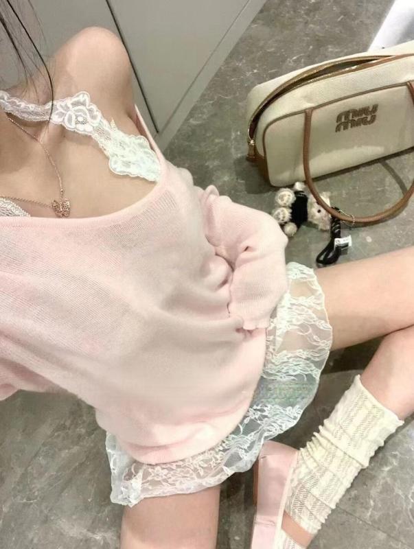 Autumn and winter layering lace halterneck suspender skirt + oblique off-shoulder sweater thin long-sleeved sweater