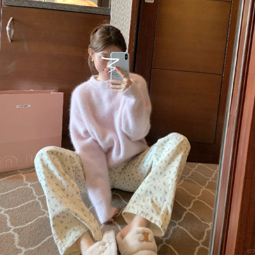 Fufu soft and glutinous lazy style pink sweater for women autumn and winter 2024 new style early spring inner layer thickened sweater top