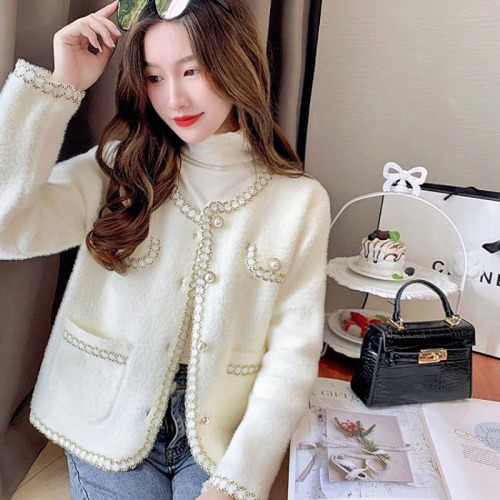 2024 New Xiaoxiangfeng White Knitted Cardigan Women's Autumn and Winter High-Quality Super Nice-looking and Temperamental Jacket