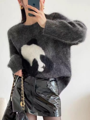 2024 Early Autumn New Style Bottoming Sweater Women's Lazy Style Cartoon Panda Embroidered Alpaca Wool Sweater Loose Top