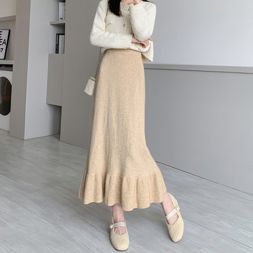 Real shot of sexy fishtail skirt for women in autumn and winter, new Korean style high-waisted knitted skirt, mid-length fungus hem hip skirt