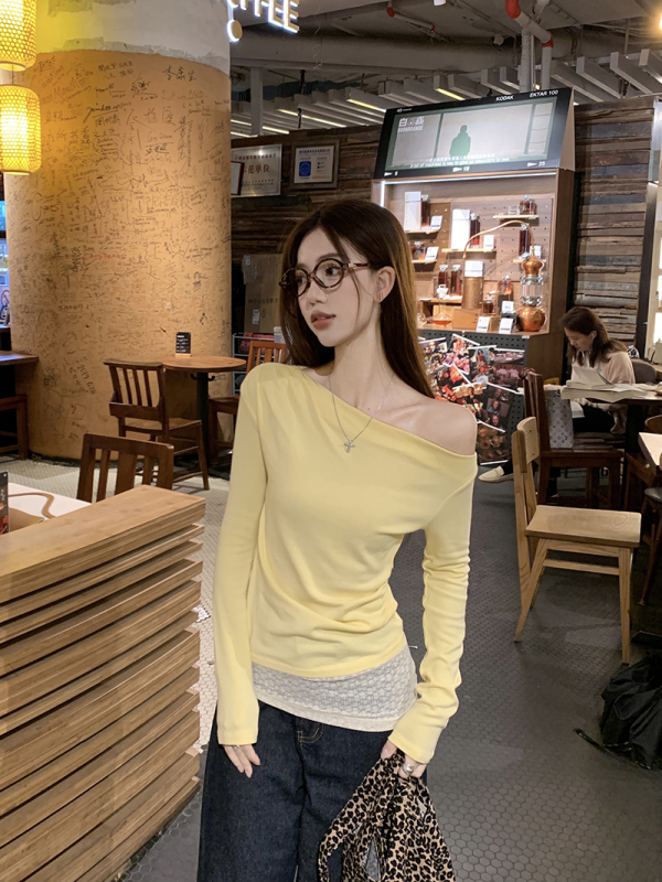 Lace splicing, asymmetric waist, imitation cashmere feel, swing collar knitted T-shirt fake two-piece set