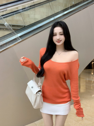 Live-action ~ Sexy Pure Desire Long Sleeve Knit Top Slimming Bust-Level High-Waist Skirt Set