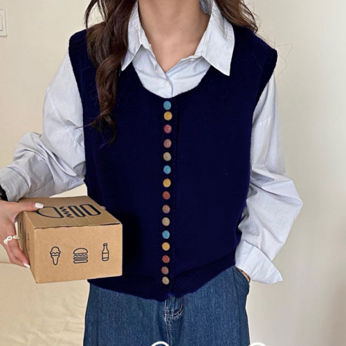 Designed colorful buttoned round neck knitted vest for women, versatile layering, autumn loose sleeveless sweater vest