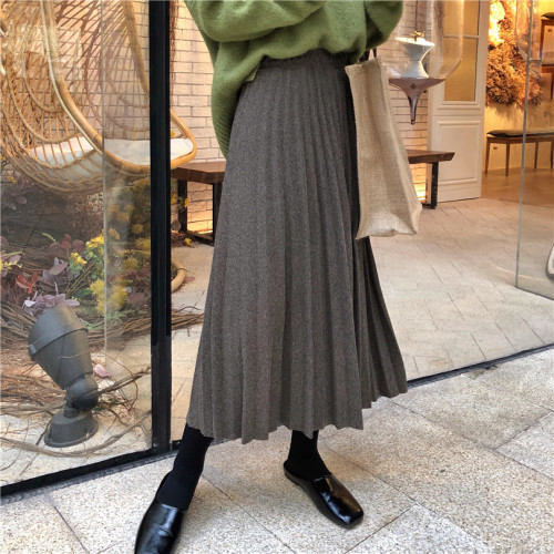 Actual shot of woolen skirt, pleated skirt for women, autumn and winter mid-length skirt