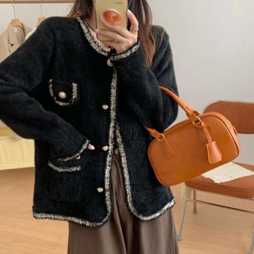 2024 autumn and winter new style pocket small fragrant knitted cardigan Korean version versatile temperament socialite imitation mink velvet sweater jacket