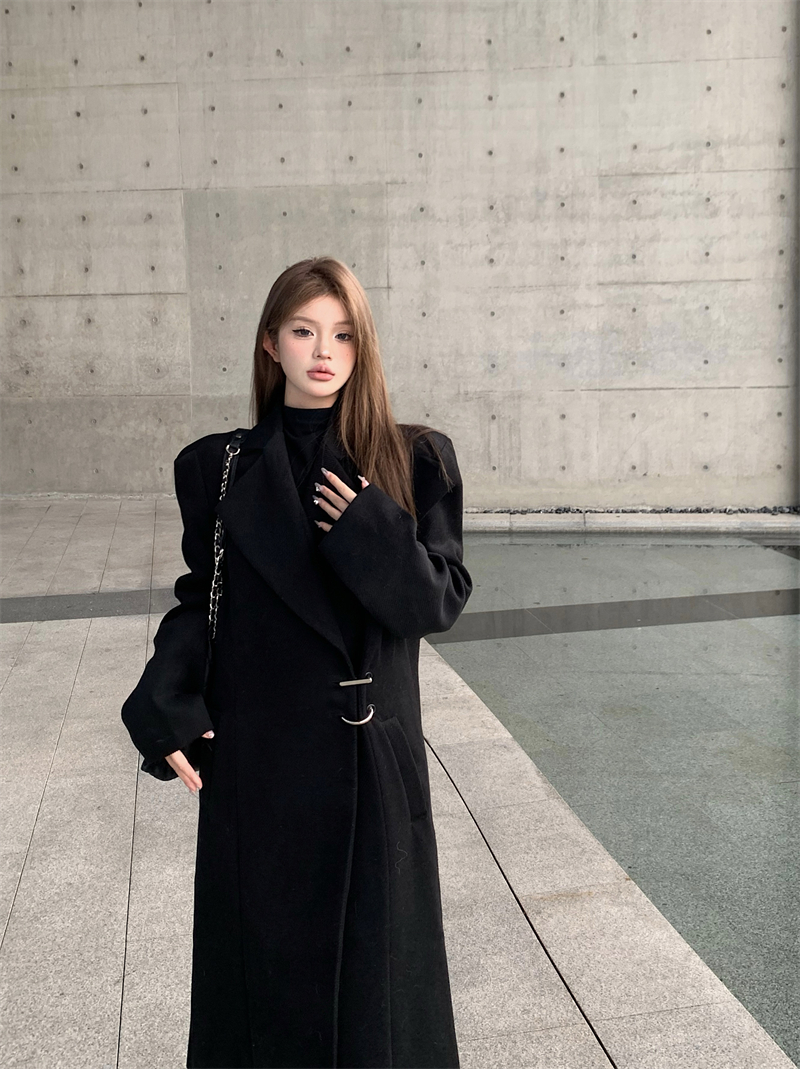 Actual shot of new thickened Hepburn style right shoulder suit woolen jacket