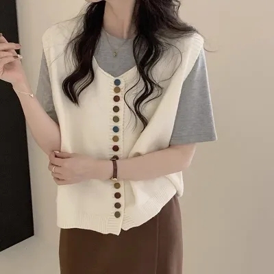 Designed colorful buttoned round neck knitted vest for women, versatile layering, autumn loose sleeveless sweater vest