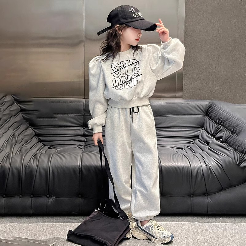 Girls' Sweatshirt Sports Suit Autumn 2024 New Korean Style Children's Style Sweatpants Girls' Big Children's Spring and Autumn Two-piece Set
